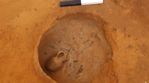 Chiếc lọ chứa hài cốt đứa trẻ 3.800 năm tuổi