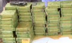 Công an Nghệ An bắt xe tải chở 200 bánh heroin