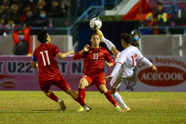 Tuyển Việt Nam để đàn em ghi 2 bàn, HLV Park Hang Seo nhìn ra vấn đề