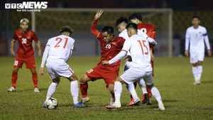 Công Phượng, Quang Hải làm khán giả, tuyển Việt Nam vất vả hạ đàn em