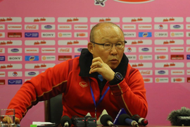 Vợ chồng HLV Park Hang Seo đón Tết trong khu cách ly