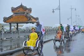  Mãn nhãn với hình ảnh tại Ngày hội Áo dài Huế 2020 của đạo diễn Nguyễn Lan Vy 