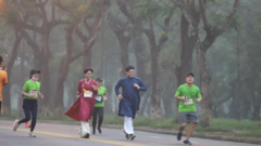 Mặc áo dài chạy Marathon ở Huế gây tranh cãi, Giám đốc Sở lên Facebook phân trần