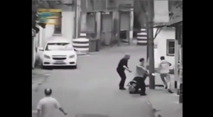 Clip: No đòn vì đi ăn trộm lại gặp vận đen