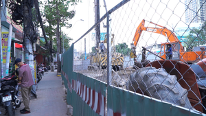 Video: Cận Tết, lô cốt bủa vây phố phường TP.HCM