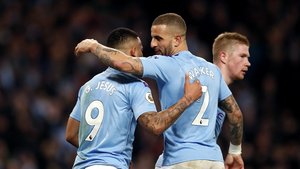 Ngoại Hạng Anh: COVID-19 bùng phát, số ca dương tính cao kỷ lục