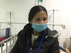 Xót xa hoàn cảnh người phụ nữ phải cầm cố nhà lấy tiền chữa bệnh cho mẹ chồng