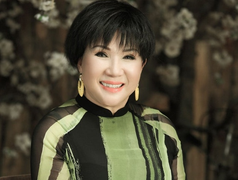 Danh ca Lệ Thu mắc COVID-19, phải nằm phòng chăm sóc tích cực