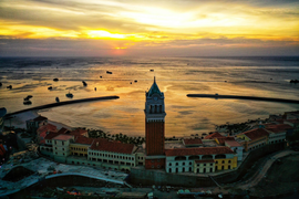 Trực tiếp: Cùng loạt sao Việt đón giao thừa tại New Year Countdown 2021 Phú Quốc