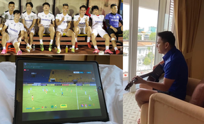 Kiatisak ngồi khách sạn xem học trò thua trận thứ 2, đăng ảnh dàn sao HAGL dự bị