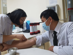 Chiến sĩ công an Hà Tĩnh hiến máu cực hiếm cứu người bị tai nạn