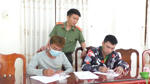 Xúc phạm công an trên Facebook, 2 thanh niên nhận cái kết đắng