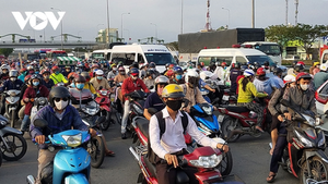TP.HCM: Cửa ngõ phía Đông thông thoáng, phía Tây ùn tắc ngày cuối nghỉ lễ