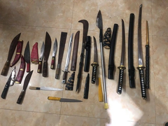 Hải Phòng: Bắt kẻ tàng trữ súng và nhiều vũ khí nóng để phòng thân