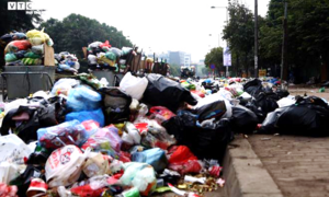 Hà Nội thanh tra công ty vệ sinh môi trường để rác thải ngập ngụa trên phố