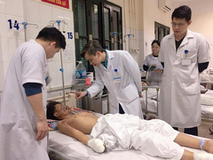 Tự chế pháo nổ, thiếu niên 15 tuổi bị thương nặng