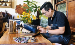 Video: Độc đáo tranh 3D trên đá của thầy giáo tại Gia Lai