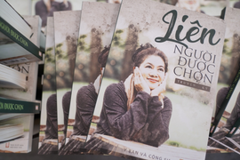 Ra mắt sách 'Liên – Người được chọn'