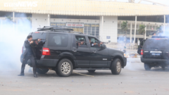 Công an, bộ đội diễn tập chống khủng bố bảo vệ Đại hội XIII của Đảng