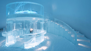 Video: Phòng xông hơi bằng băng trong khách sạn ở Thụy Điển