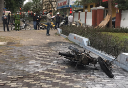 Vượt đèn đỏ, nam thanh niên tự đốt xe máy sau khi bị cảnh sát giao thông xử phạt