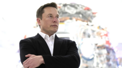 Tăng sốc, tài sản người giàu nhất thế giới Elon Musk phá kỷ lục của Jeff Bezos