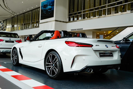 BMW Z4 - huyền thoại mui trần ra mắt tại Việt Nam