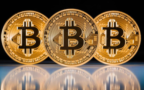 Giá Bitcoin hôm nay 11/1: Bitcoin lao dốc, thị trường rực đỏ