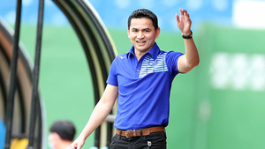 Kiatisak: Bầu Đức dốc công của không phải để HAGL chỉ lo trụ hạng