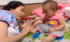 Em bé gật đầu lia lịa khi nghe dặn 'không được tin đàn ông'