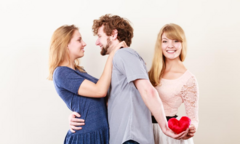 Rung động với hai người cùng một lúc, phải làm sao?