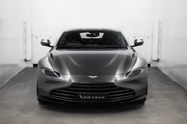 Mẫu lưới tản nhiệt mới của Aston Martin Vantage