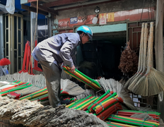 Làng chổi đót duy nhất Sài Gòn tất bật vào vụ Tết