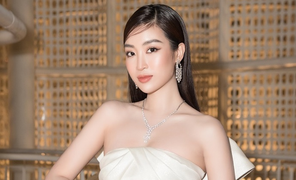 Hoa hậu Đỗ Mỹ Linh đeo trang sức hơn 20 tỷ đồng đi sự kiện