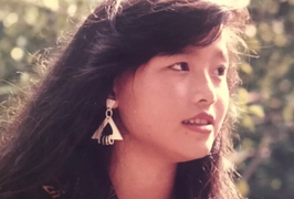 'Nữ hoàng nhạc sến miền Tây' Hoàng Châu khoe loạt ảnh thời thanh xuân