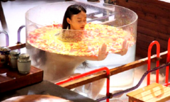 Sự thật cảnh mỹ nữ tắm bồn 'đánh lừa' khán giả trong phim cổ trang 