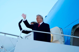 Chia tay Nhà Trắng, Trump chúc chính quyền mới thành công và hứa 'sẽ quay lại'