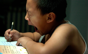 Trào lưu 'luyện gà', mong con thành thần đồng của phụ huynh Trung Quốc