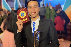 'Sinh viên 5 tốt' ĐH Kinh tế TP.HCM: Sống và làm việc hết mình, thành quả sẽ đến