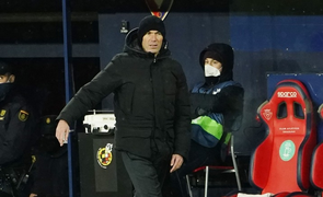 HLV Zidane mắc COVID-19