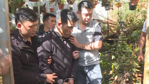 Kẻ đào hầm giấu súng và ma túy bị khởi tố 4 tội danh