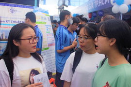 Thi tốt nghiệp THPT năm 2021: Cân nhắc cho thí sinh đổi nguyện vọng nhiều lần