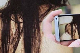 Tạm giữ nữ giám đốc dùng hình nhạy cảm tống tiền hiệu trưởng tiểu học