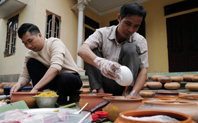 Video: Về làng Vũ Đại xem kho cá bán dịp Tết Nguyên đán