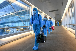Bệnh nhân 1553 không trực tiếp tham gia đón các chuyến bay về từ vùng dịch