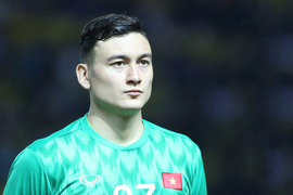 Văn Lâm sang Nhật Bản thi đấu cho Cerezo Osaka