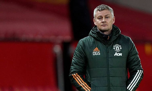 Man Utd thua đội bét bảng, HLV Solskjaer chê học trò thủng lưới ngớ ngẩn