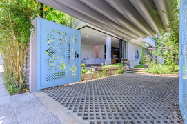 Ngôi nhà mộc nhiều cây xanh của gia đình trẻ