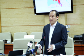 Người Việt Nam cần làm gì khi COVID-19 đang lây lan trong cộng đồng?