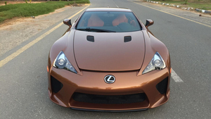 Cận cảnh Lexus LFA màu nâu ngọc trai siêu hiếm